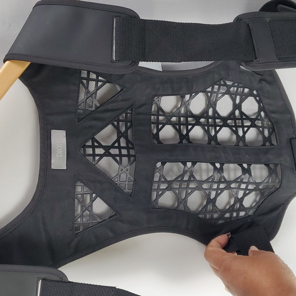 Dior Designer 2019 Black Tactical Harness Vest Sz S Luxury Streetwear - Picture 14 of 14